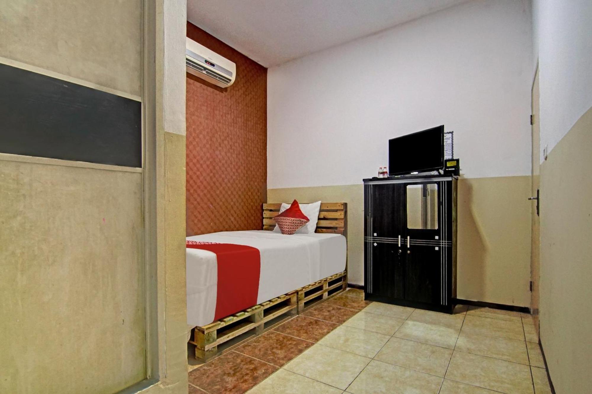 Super Oyo 90358 Poris Residence Syariah Tangerang Exteriör bild